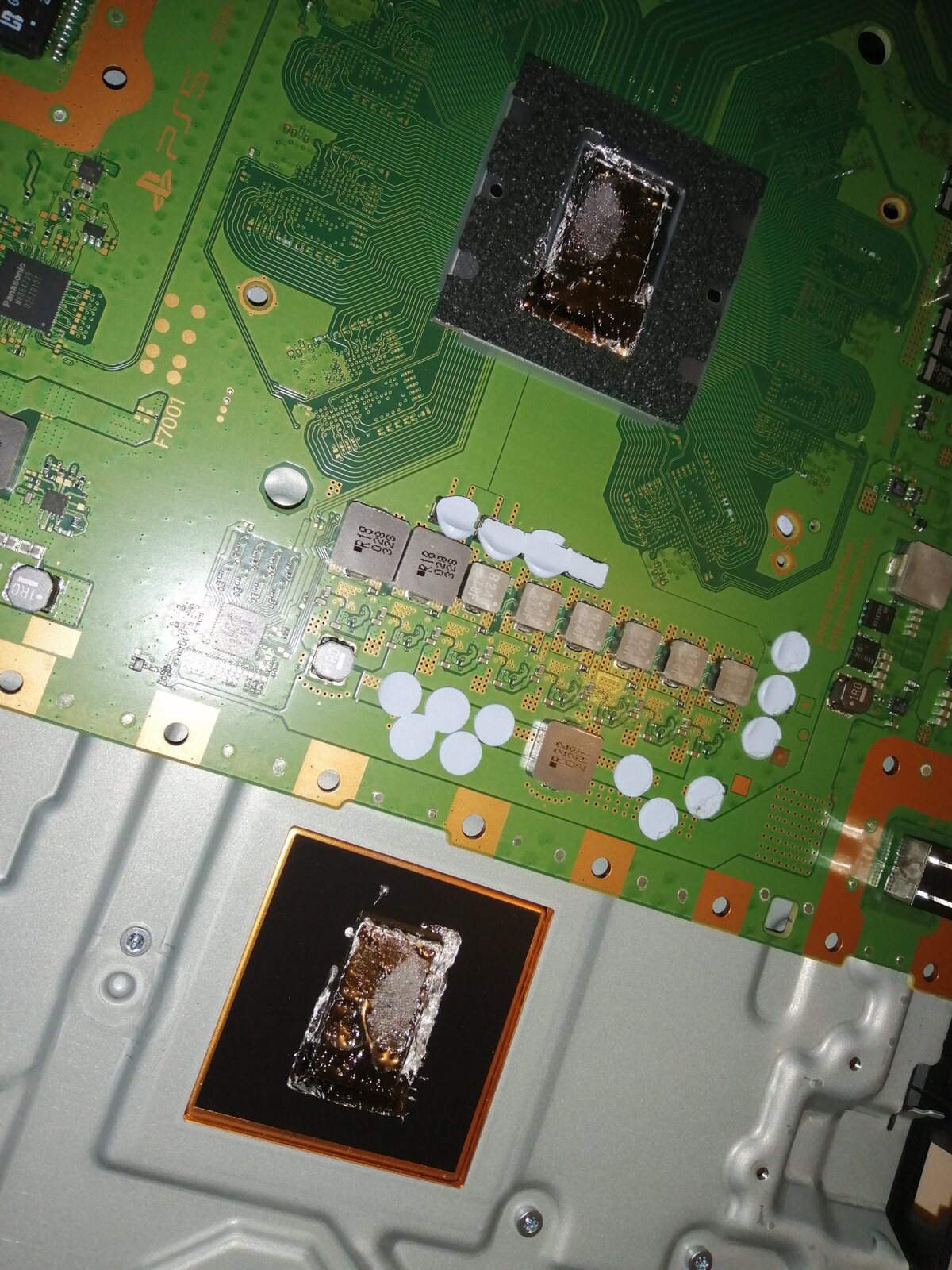 laurel, ms phone repair nearby How to Apply Liquid Metal in a PlayStation 5 DIY Repair Guide