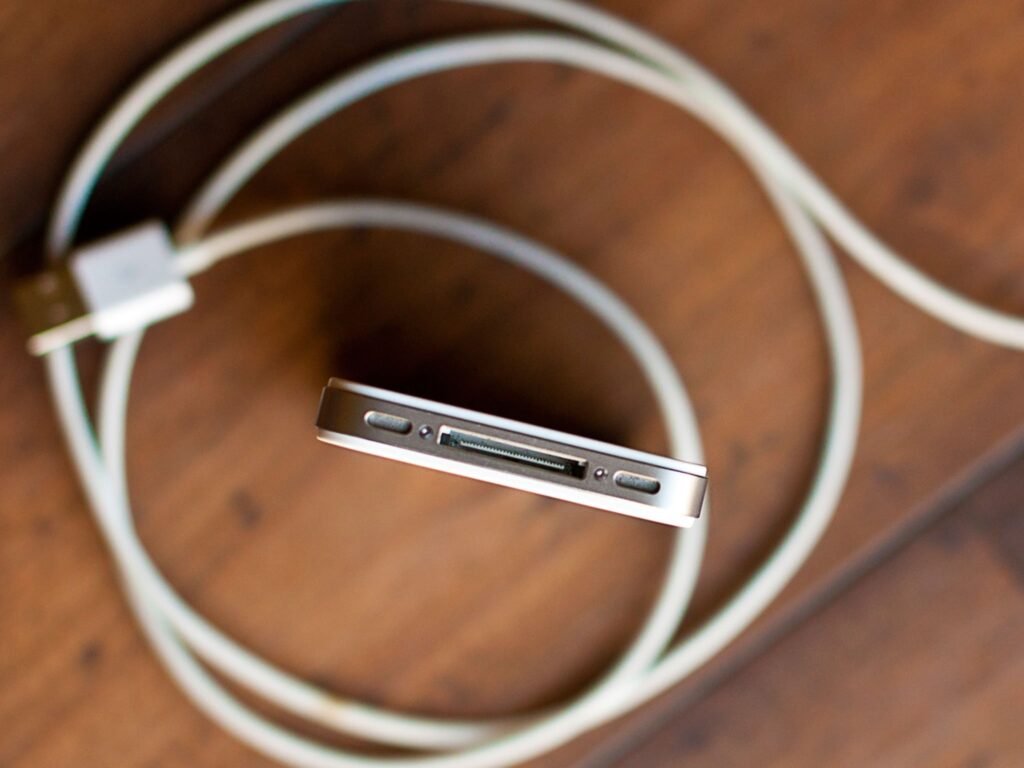 laurel, ms repair nearby DIY Guide: How to Replace iPhone 4s Dock Connector