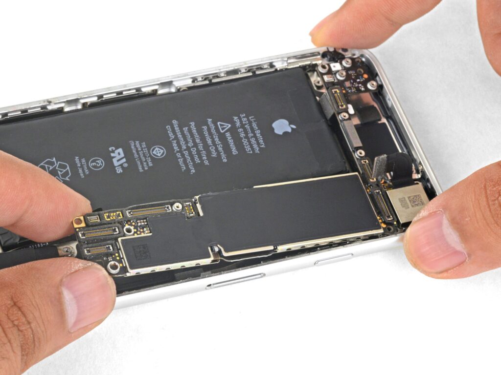 laurel, ms repair nearby DIY Guide to Replace Logic Board in iPhone SE (2nd generation)