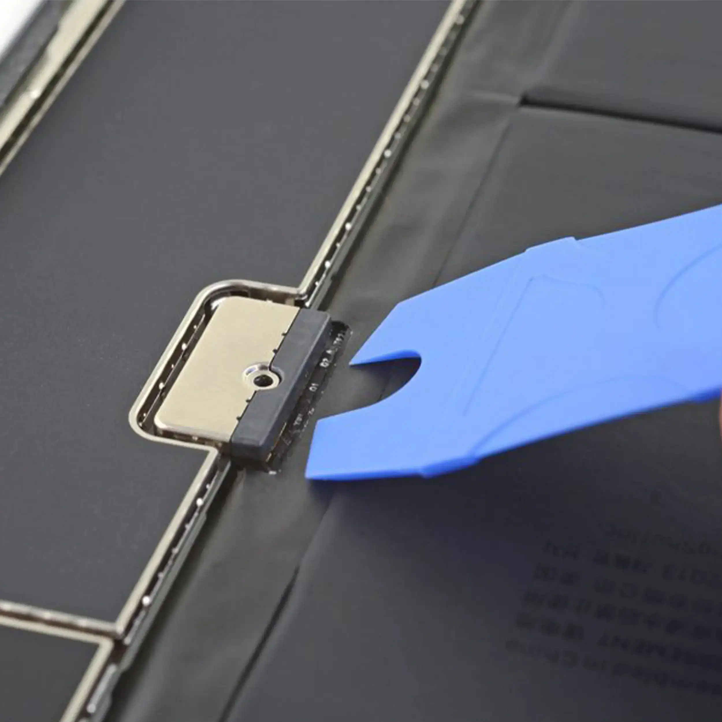 Battery Blocker (Ifixit)
