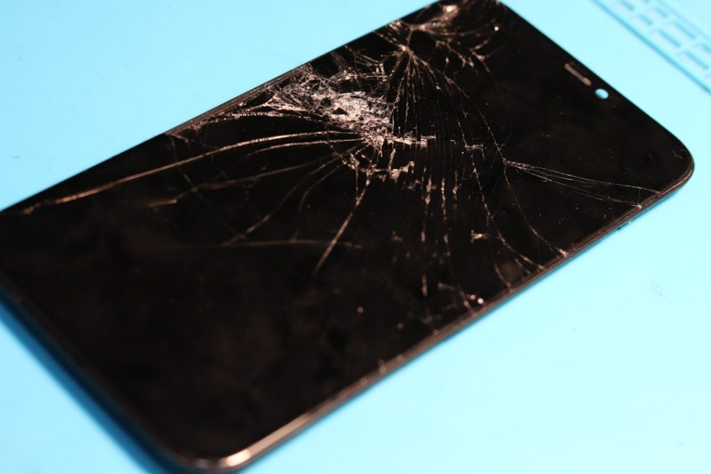 Broken Phone Screen: Retrieve Photos and Keep Using Your Device