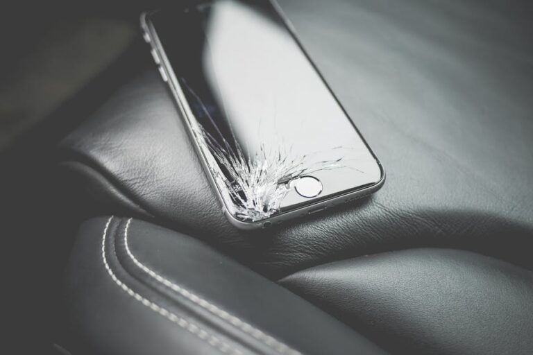 Cracked Screen? Find Expert Mobile Repair in Laurel, MS
