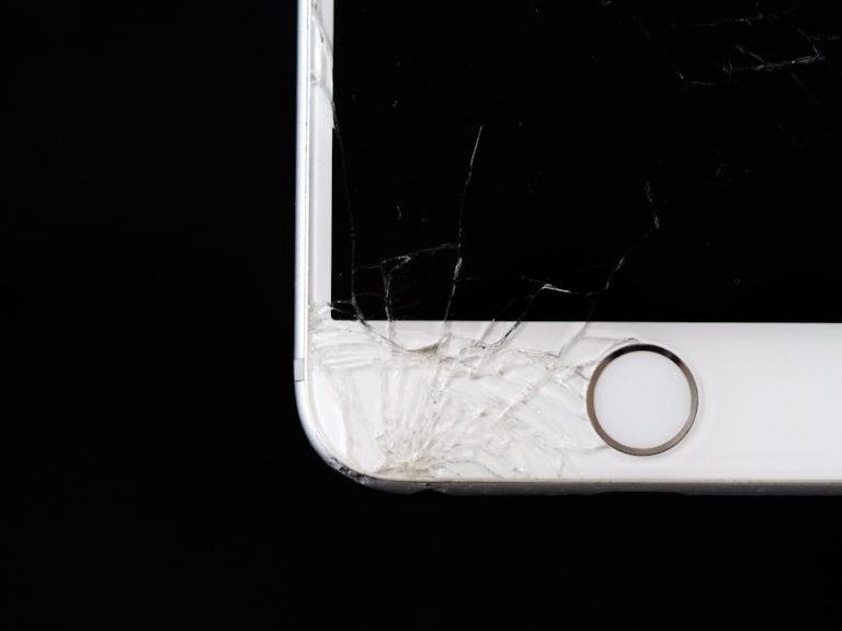 From Cracked to Pristine: Navigating Your iPhone 16 Screen Repair Journey