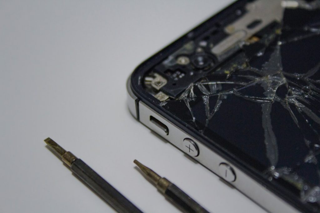 Your Guide to Quick & Reliable Phone Repair Services Nearby