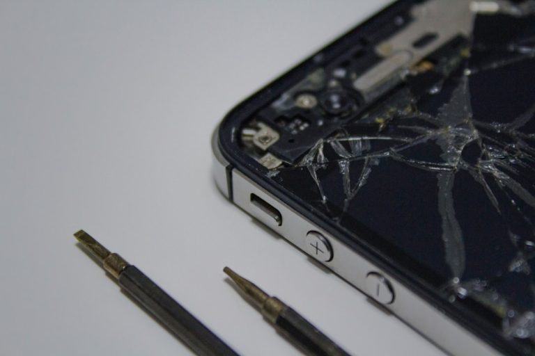 Your Guide to Quick & Reliable Phone Repair Services Nearby