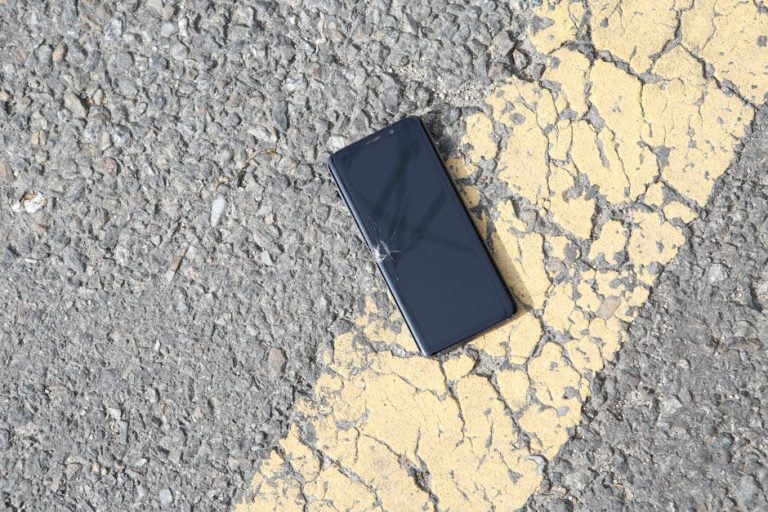 iPhone 15 screen repair Laurel