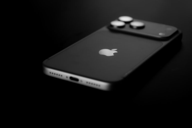 iPhone black screen fix Laurel MS