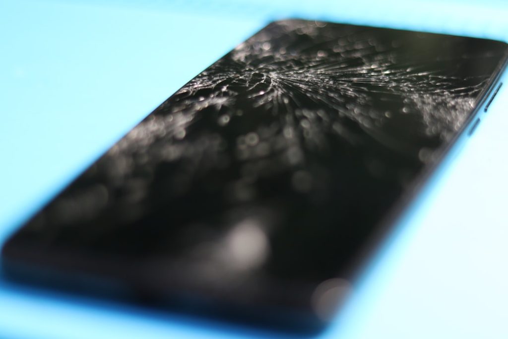 The Complete Guide to Phone Screen Repair Cost