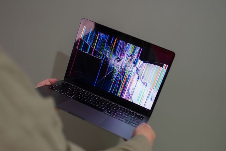 HP laptop screen repair cracked display