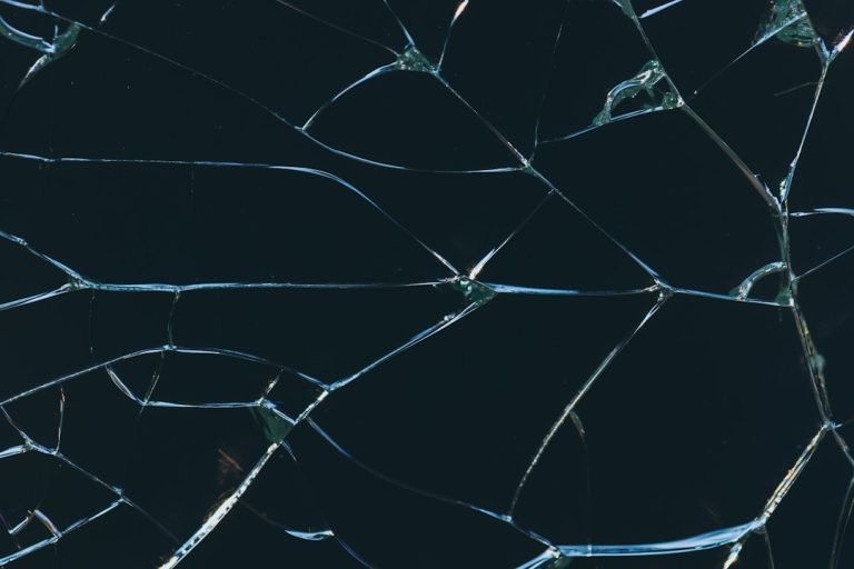 The Cheapest Ways to Fix a Cracked iPad Screen